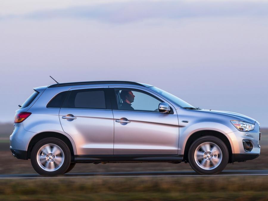  Mitsubishi ASX 2012 года  (фото 10 из 12)